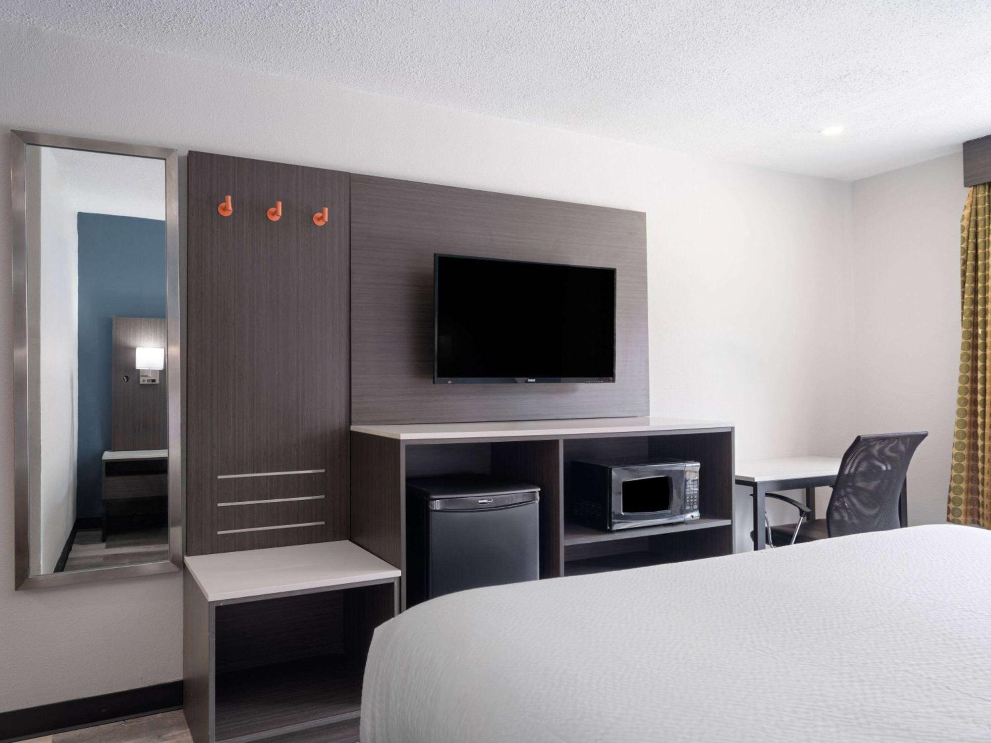 Baymont By Wyndham Indianapolis East Hotell Eksteriør bilde
